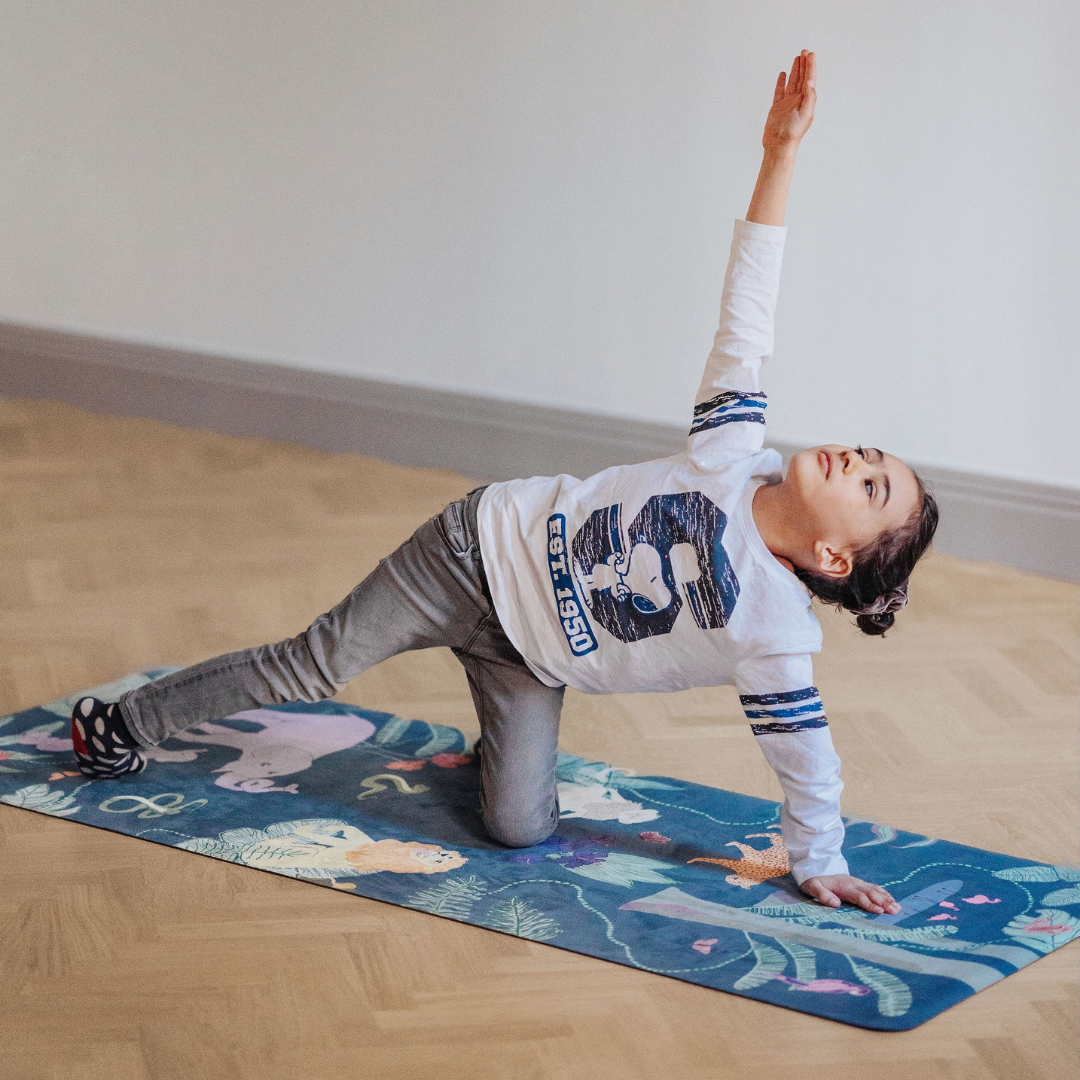 Kinderen yogamat door Karin Lundström Design: Groen bos