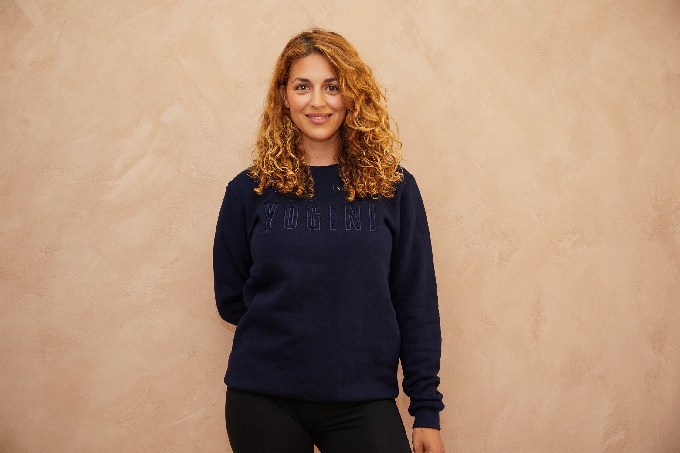 Yogini geborduurd sweatshirt Marineblauw // Marineblauw