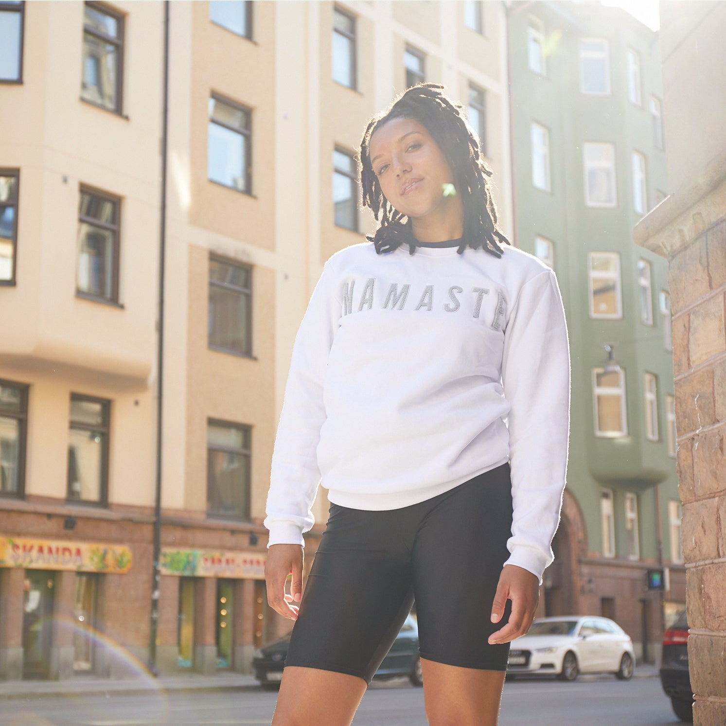 Namaste geborduurd sweatshirt Wit // Grijs