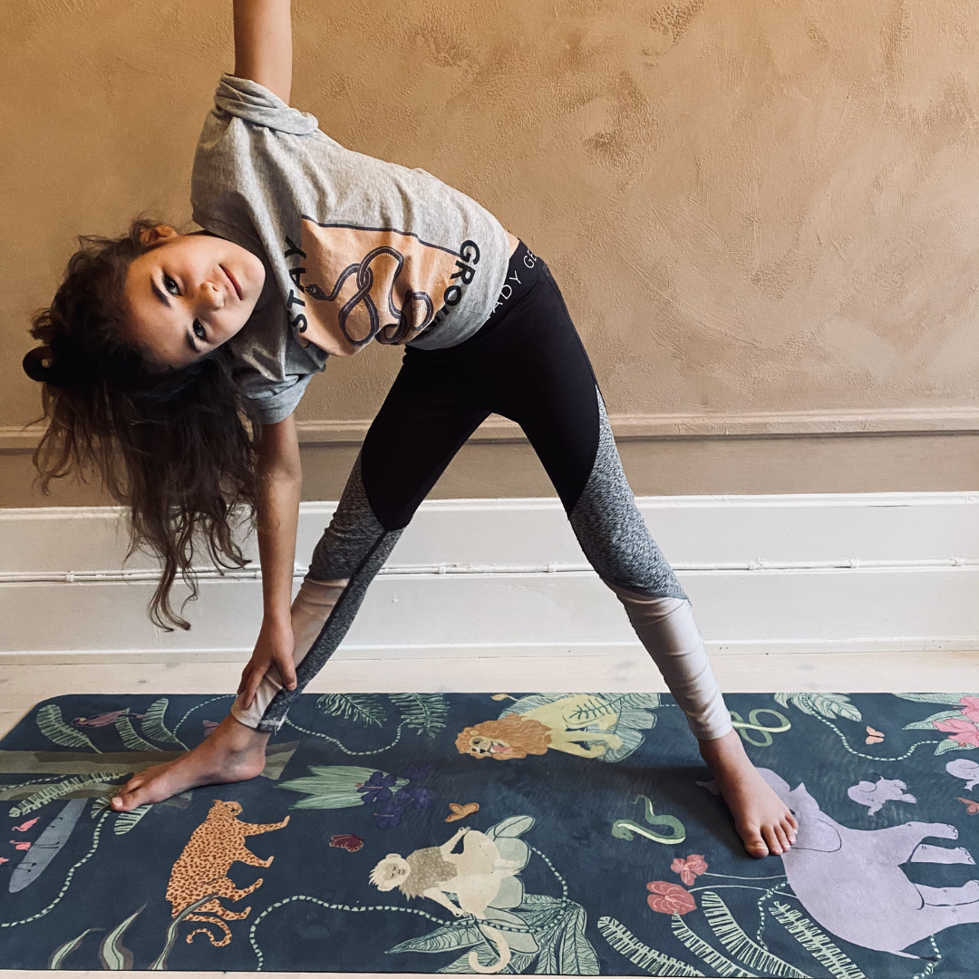 Kinderen yogamat door Karin Lundström Design: Groen bos