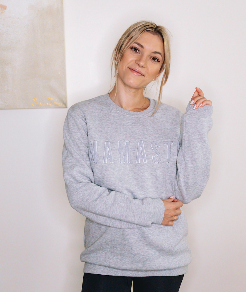 Namaste geborduurd sweatshirt Grijs // Grijs