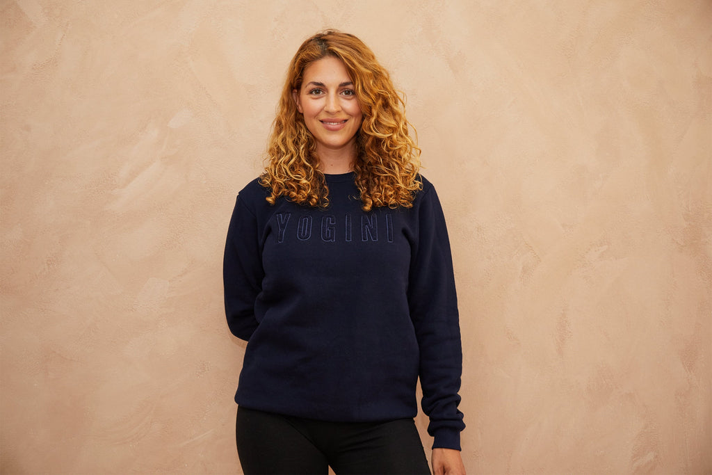 Yogini geborduurd sweatshirt Marineblauw // Marineblauw